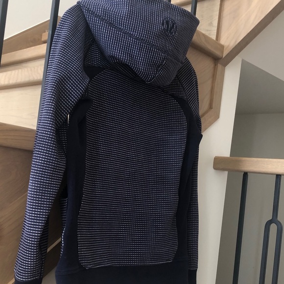 Lululemon Scuba Hoodie III in Double Dot Naval Blue Lullaby Naval Blue, Size 8 - Picture 9 of 14